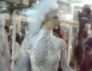 Noura Et Latifa : Robe de Mariage